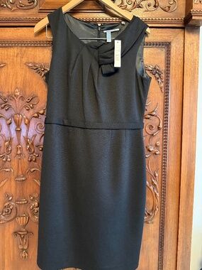 T Tahari Cleo Black Sheath Dress Knot Neck Size 10 NWT